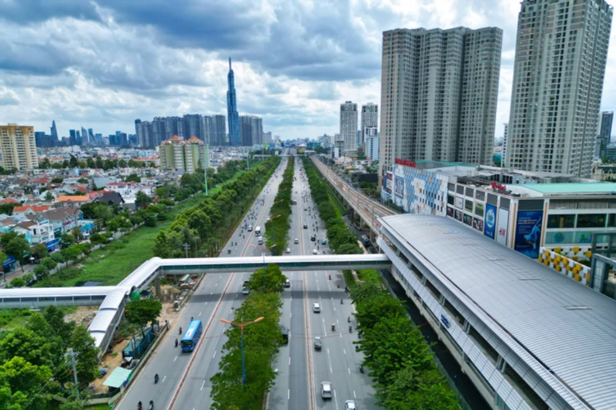 Nhiều dự án mọc lên dọc các tuyến tàu metro.
